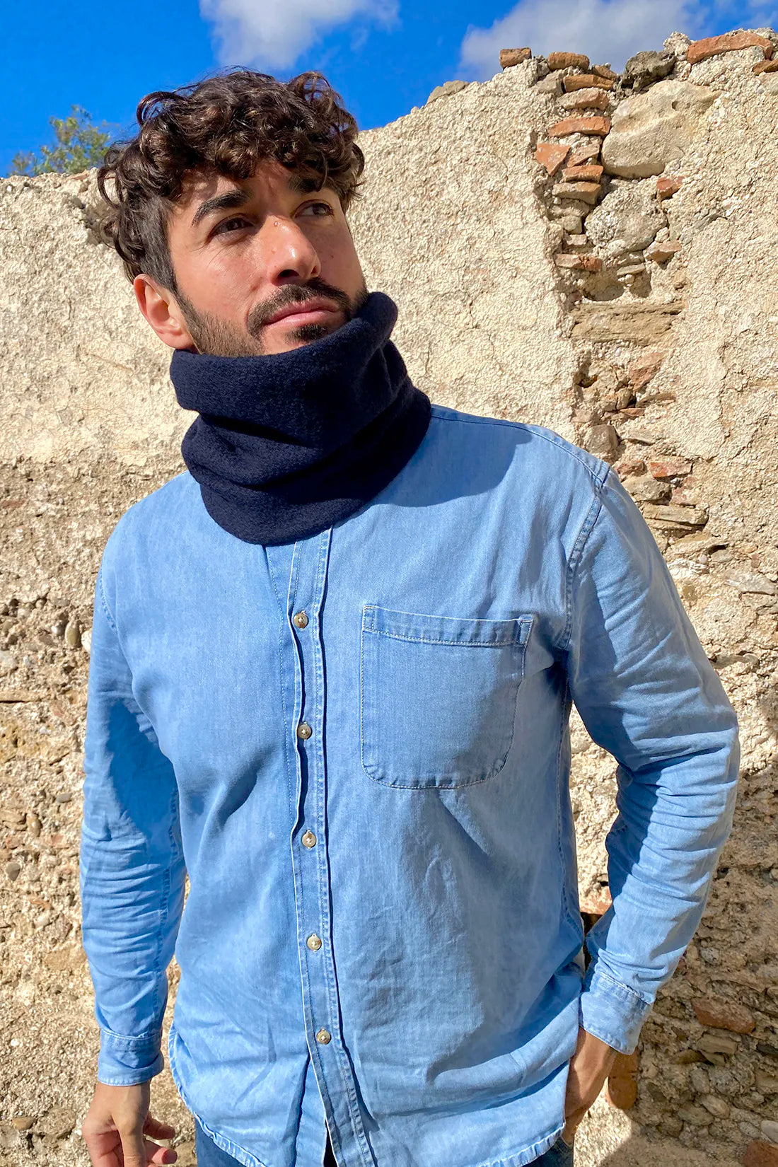 Scaldacollo blu notte lana cotta deadstock cotone biologico accessori abbigliamento sostenibile malia lab uomo frontale