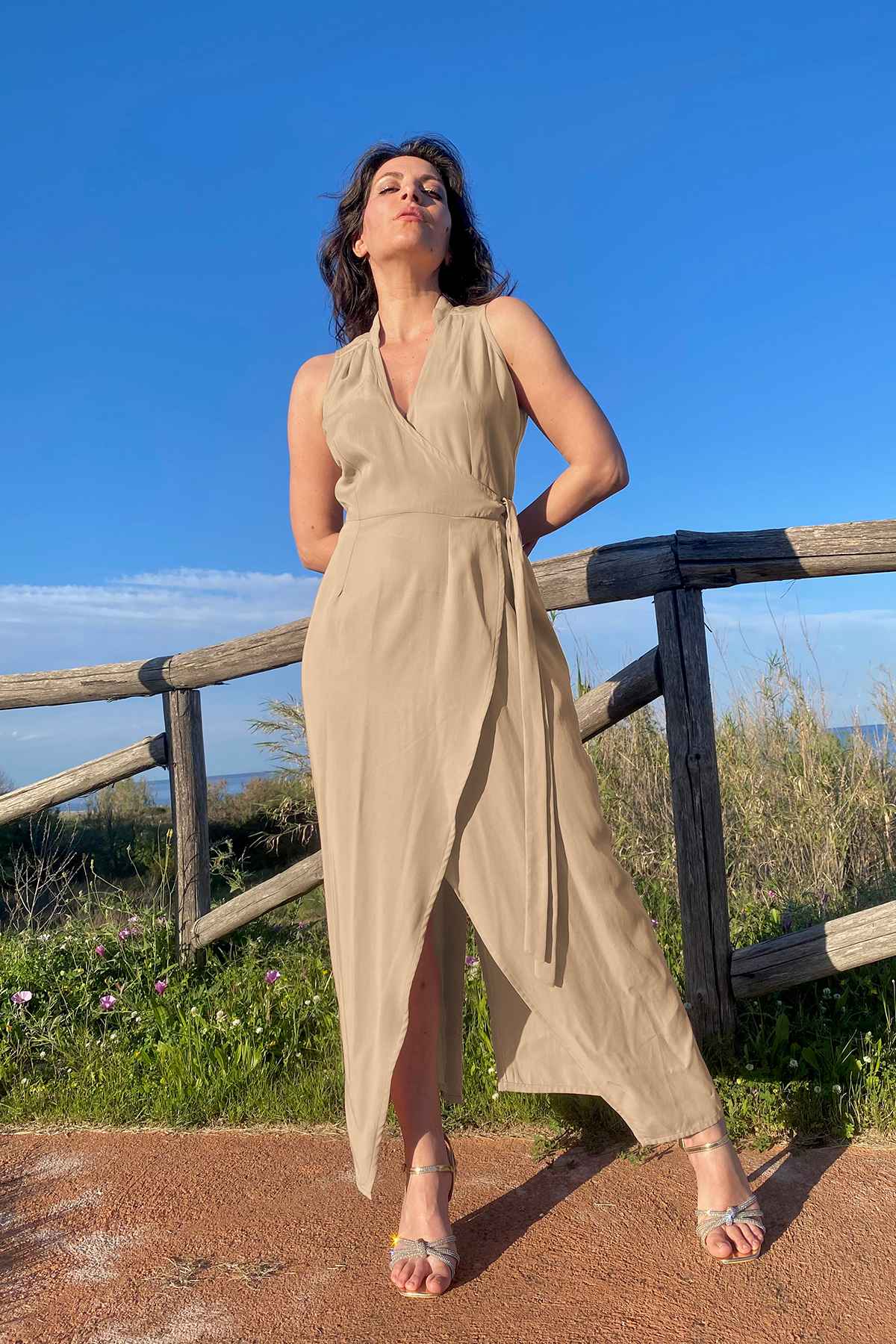 Abito Beatriz tencel lyocell brand malia lab abbigliamento sartoriale sostenibile beige
