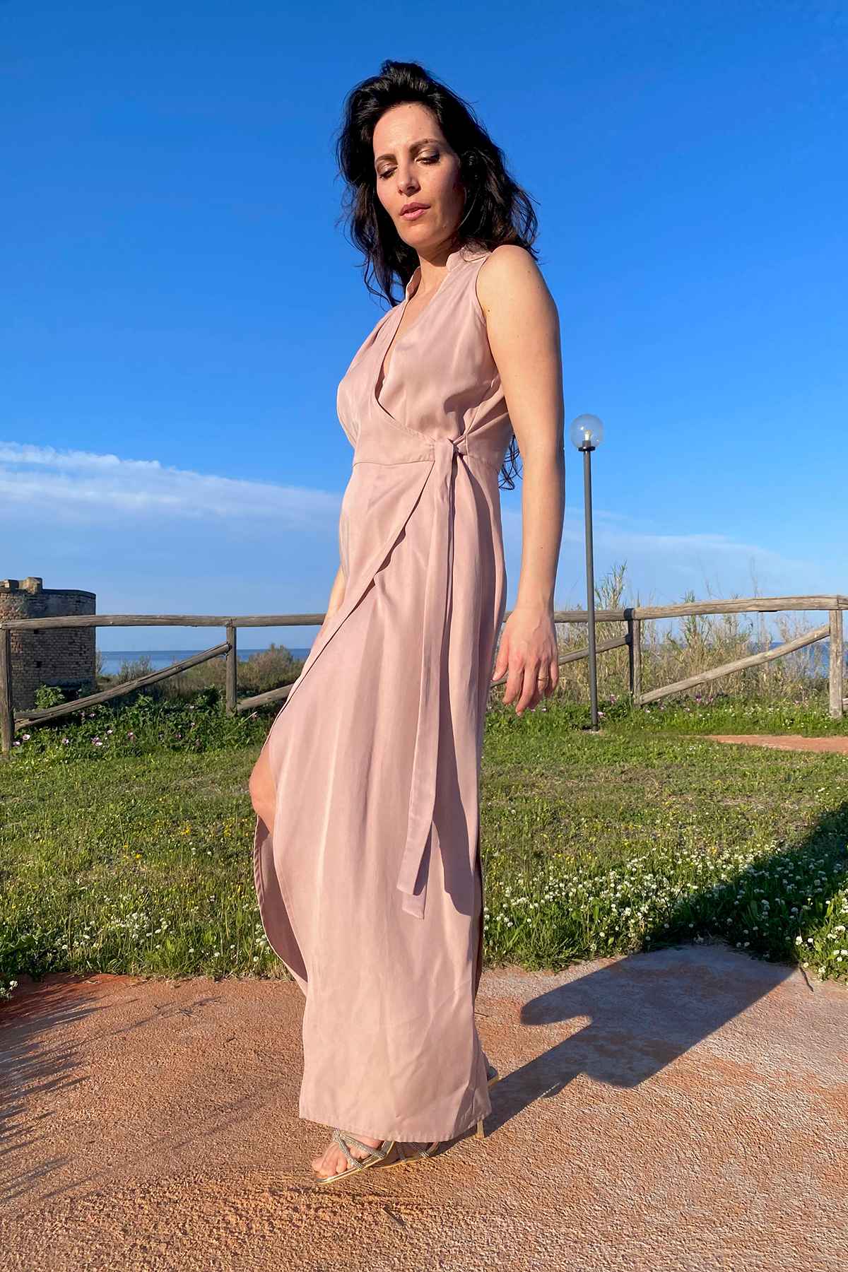 Abito Beatriz tencel lyocell brand malia lab abbigliamento sartoriale sostenibile laterale

