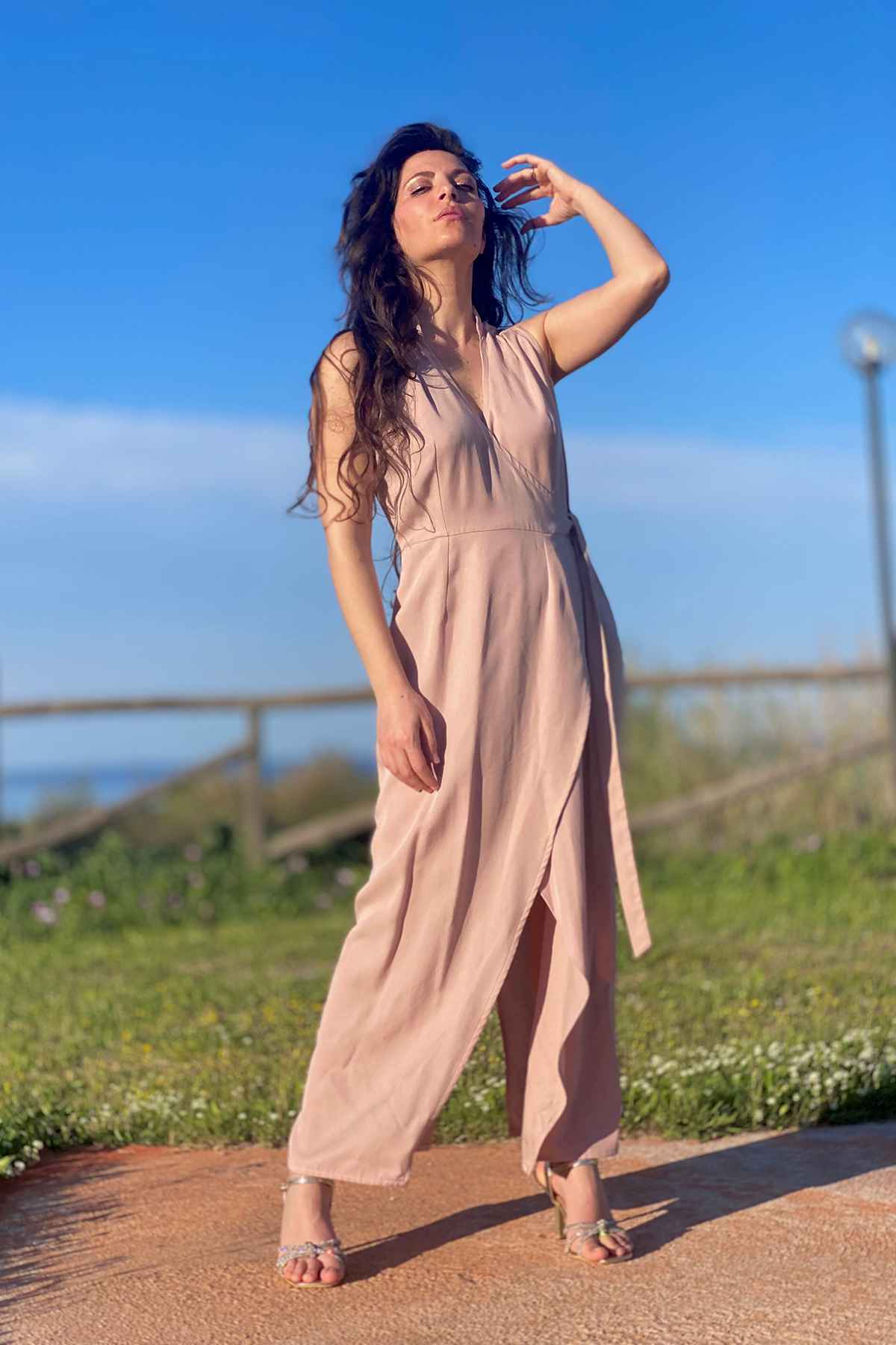 Abito Beatriz tencel lyocell brand malia lab abbigliamento sartoriale sostenibile vista frontale

