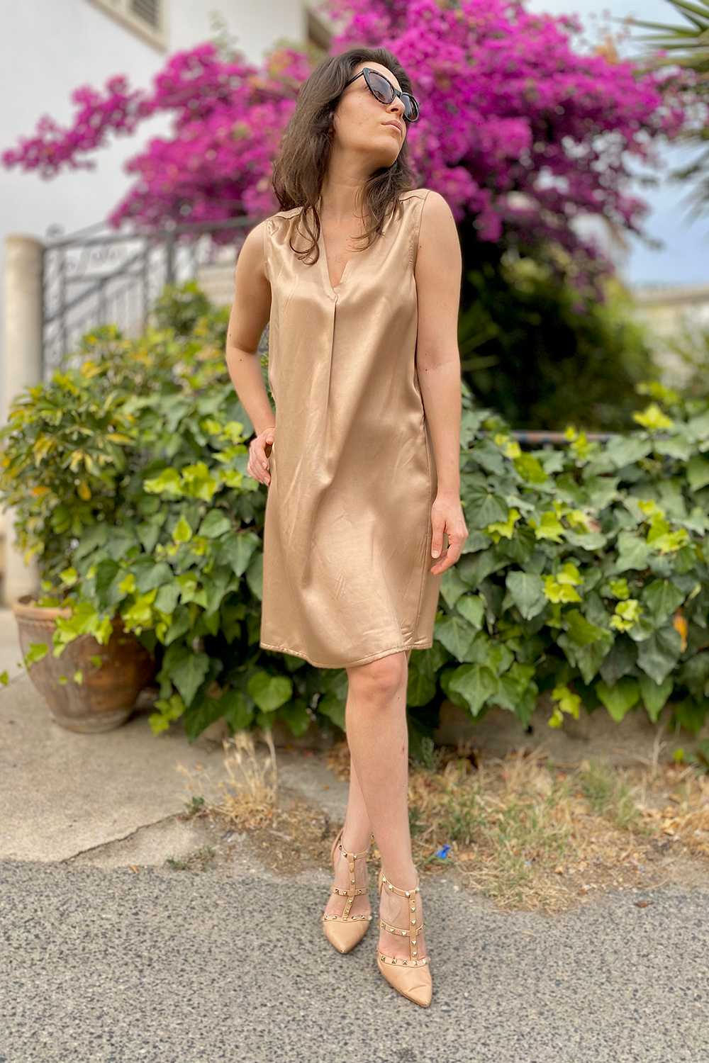 Abito Clara cupro lyocell abbigliamento sostenibile vestiti ecosostenibili donna brand malia lab abiti sartoriali nude cinta legata dietro