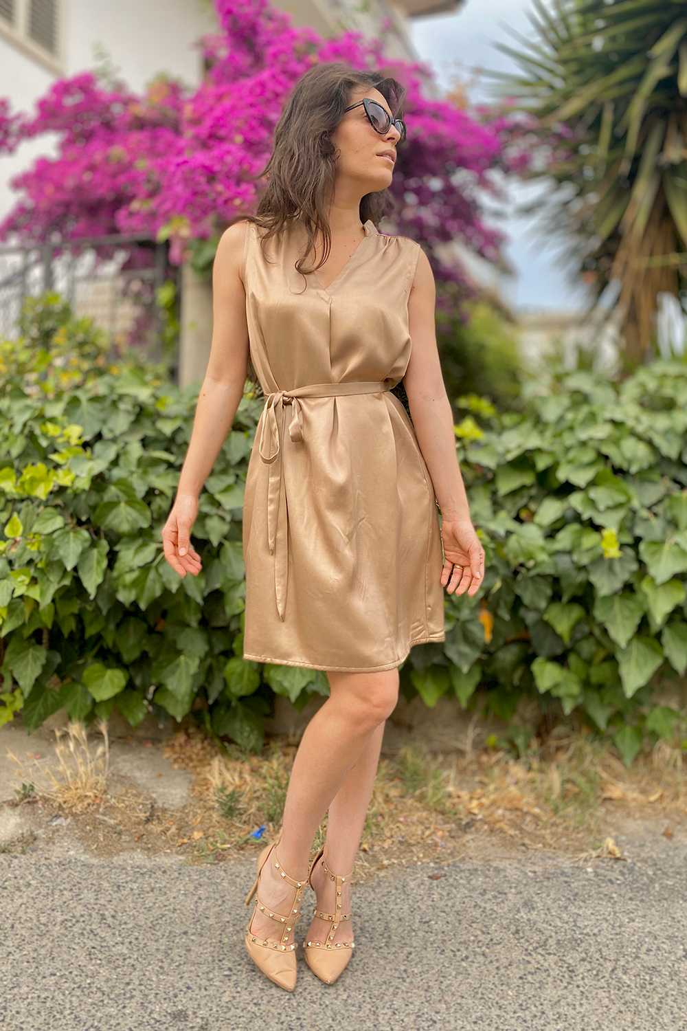 Abito Clara cupro lyocell con cinta abbigliamento sostenibile vestiti ecosostenibili donna brand malia lab abiti sartoriali nude frontale