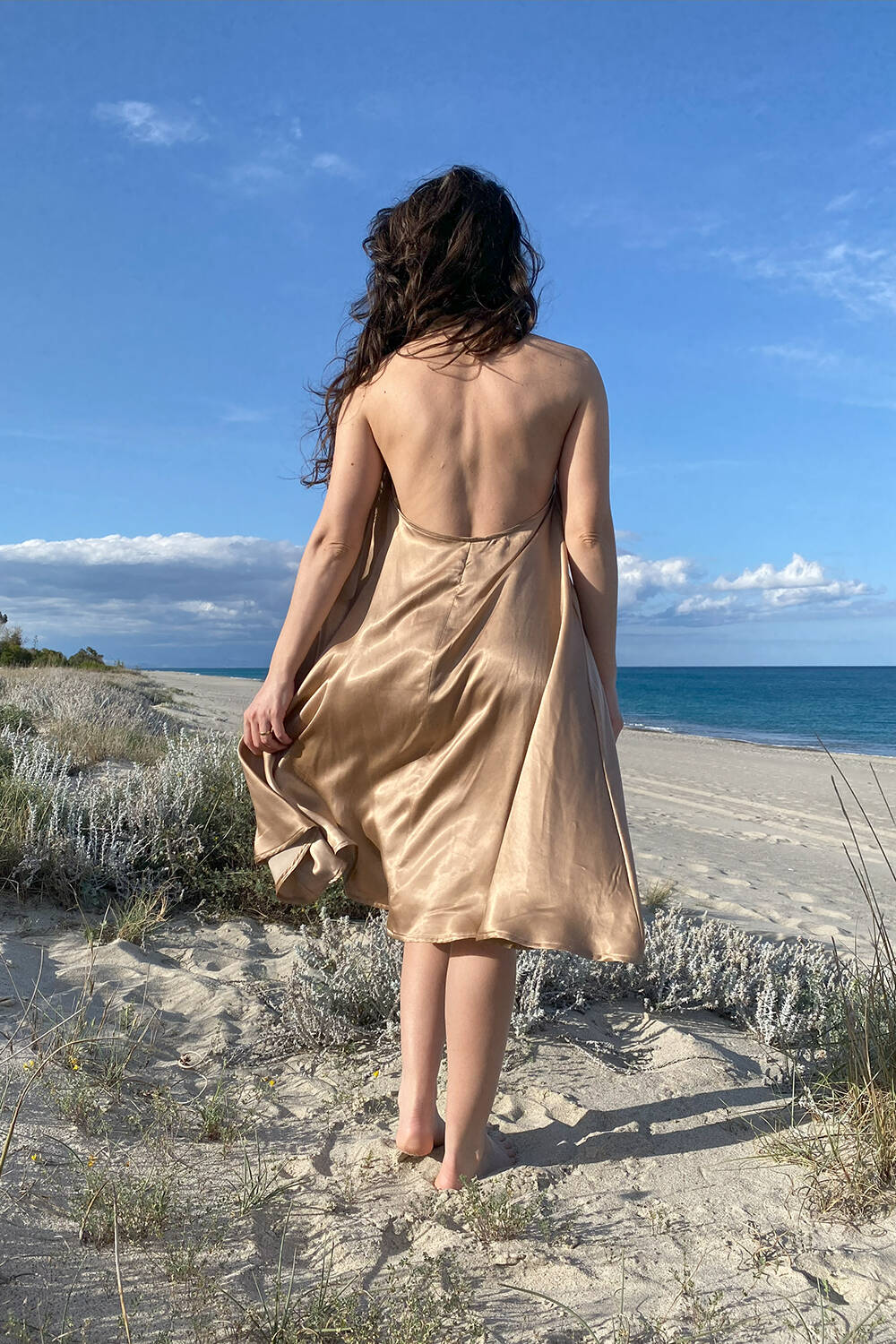 Abito Emily cerimonia cupro lyocell seacell abbigliamento sostenibile vestiti ecosostenibili donna brand malia lab dettaglio posteriore