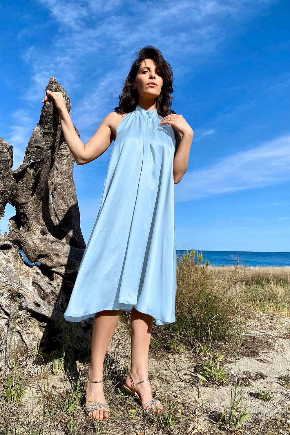 Abito Emily cerimonia cupro lyocell seacell elegante chic abbigliamento sostenibile vestiti ecosostenibili donna brand malia lab moda etica sartoriale colore celeste