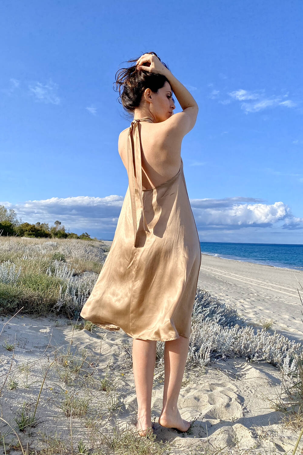 Abito Emily cerimonia cupro lyocell seacell abbigliamento sostenibile vestiti ecosostenibili donna brand malia lab vista posteriore