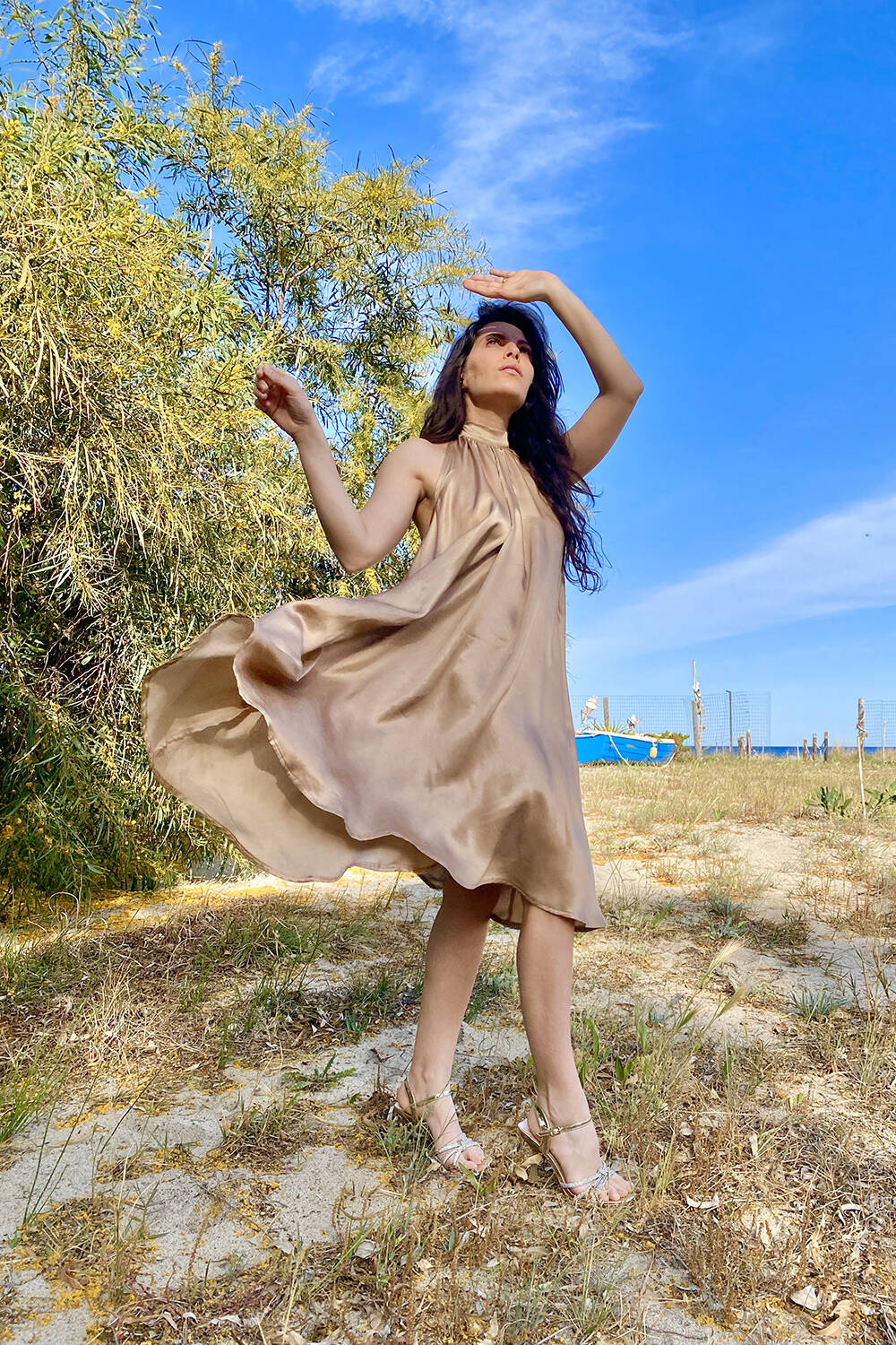 Abito-Emily-cerimonia-cupro-lyocell-seacell-elegante-chic-vestiti-ecosostenibili-donna-brand-malia-lab-abbigliamento-sostenibile