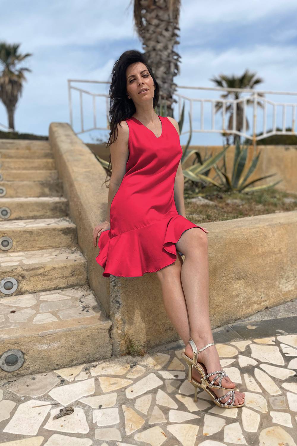 Abito in tencel lyocell abbigliamento sostenibile vestiti ecosostenibili donna brand malia lab moda etica sartoriale balze arricciate lampone