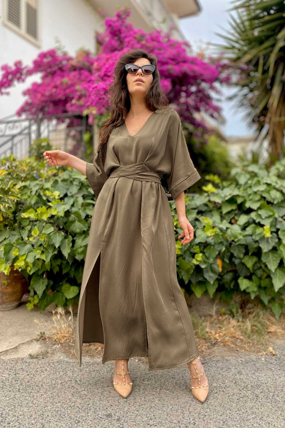 Abito Kimiko tencel lyocell abbigliamento sostenibile vestiti ecosostenibili donna brand malia lab gonna sartoriale verde cachi