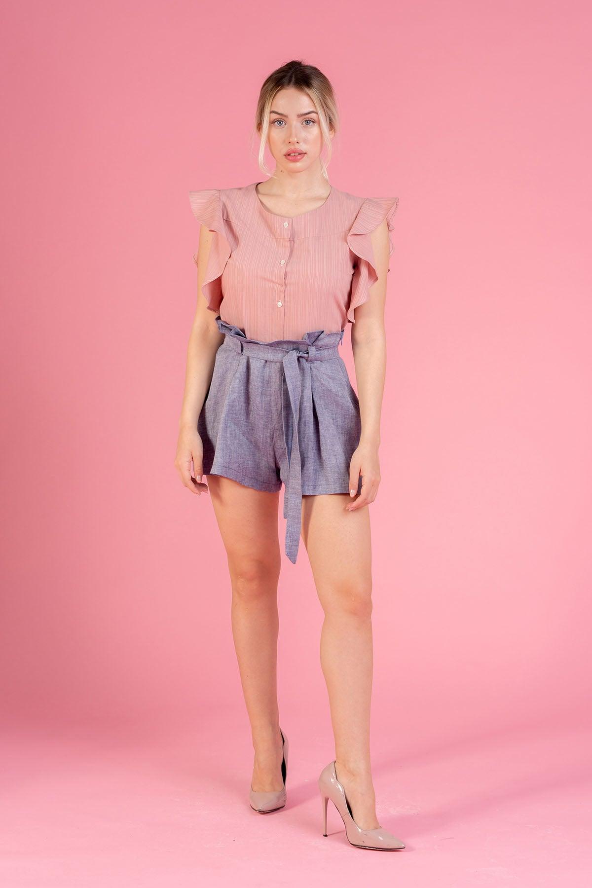 Shorts in lino e canapa biologica pantaloncino Eliana comodo abbigliamento sostenibili pantaloni sostenibili artigianale sartoriale realizzato su misura Malia Lab colore jeans