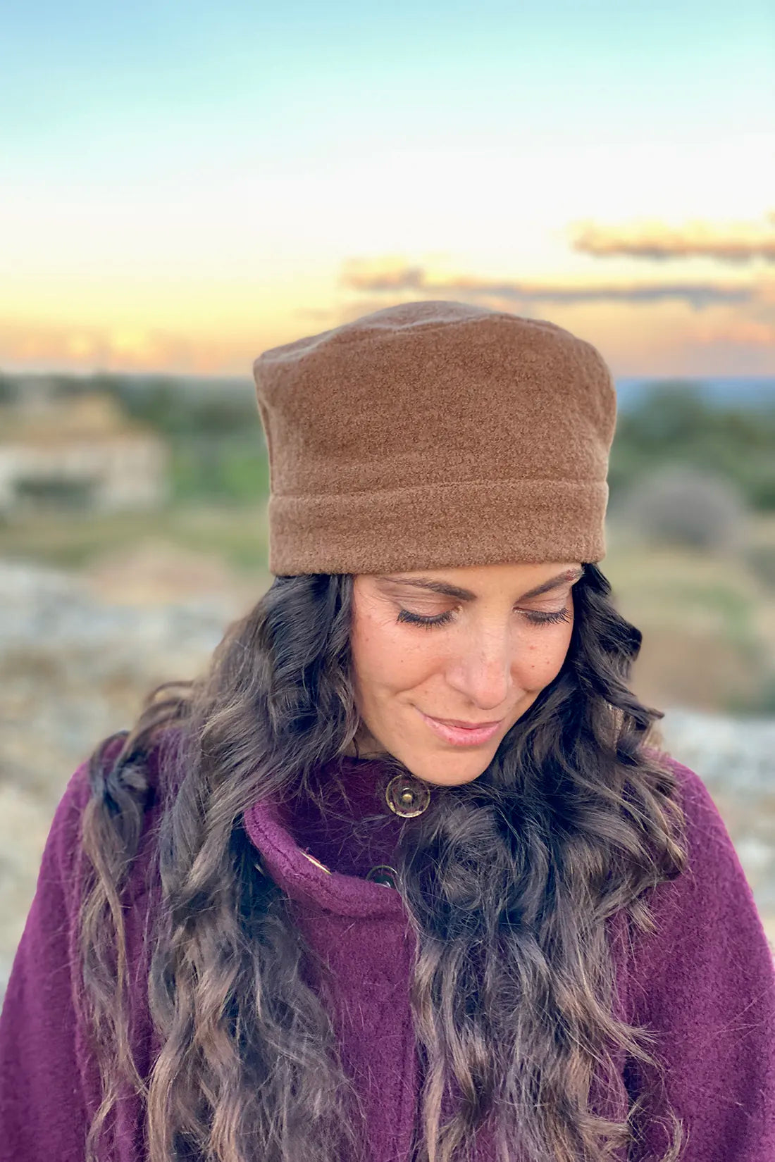 Cappello Bonnie calda lana cotta vergine accessori artigianali sostenibili colore biscotto malia lab
