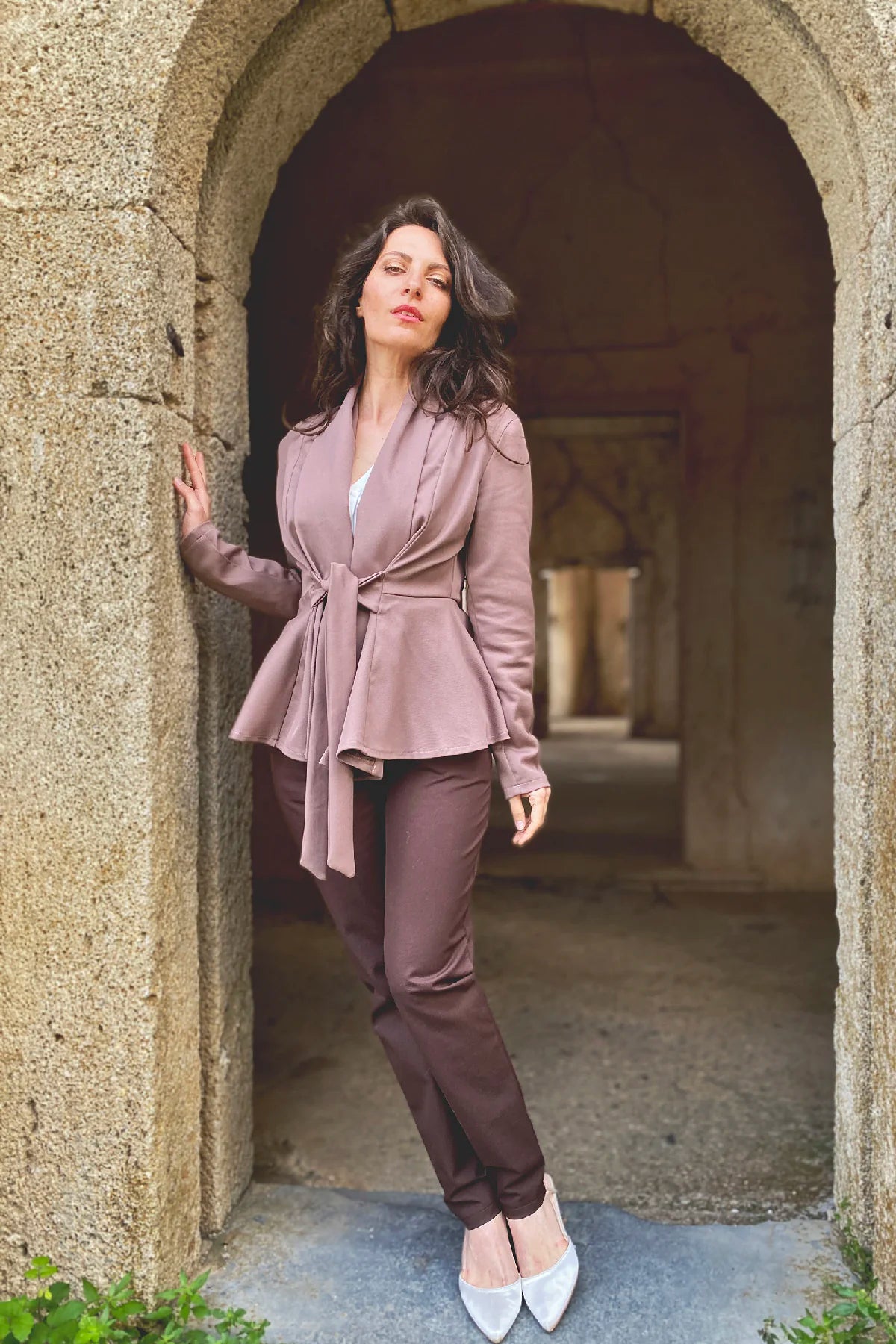 Cardigan Vivi cotone Pantalone Gloria abbigliamento sostenibile sartoriale brand malia lab dettaglio frontale
