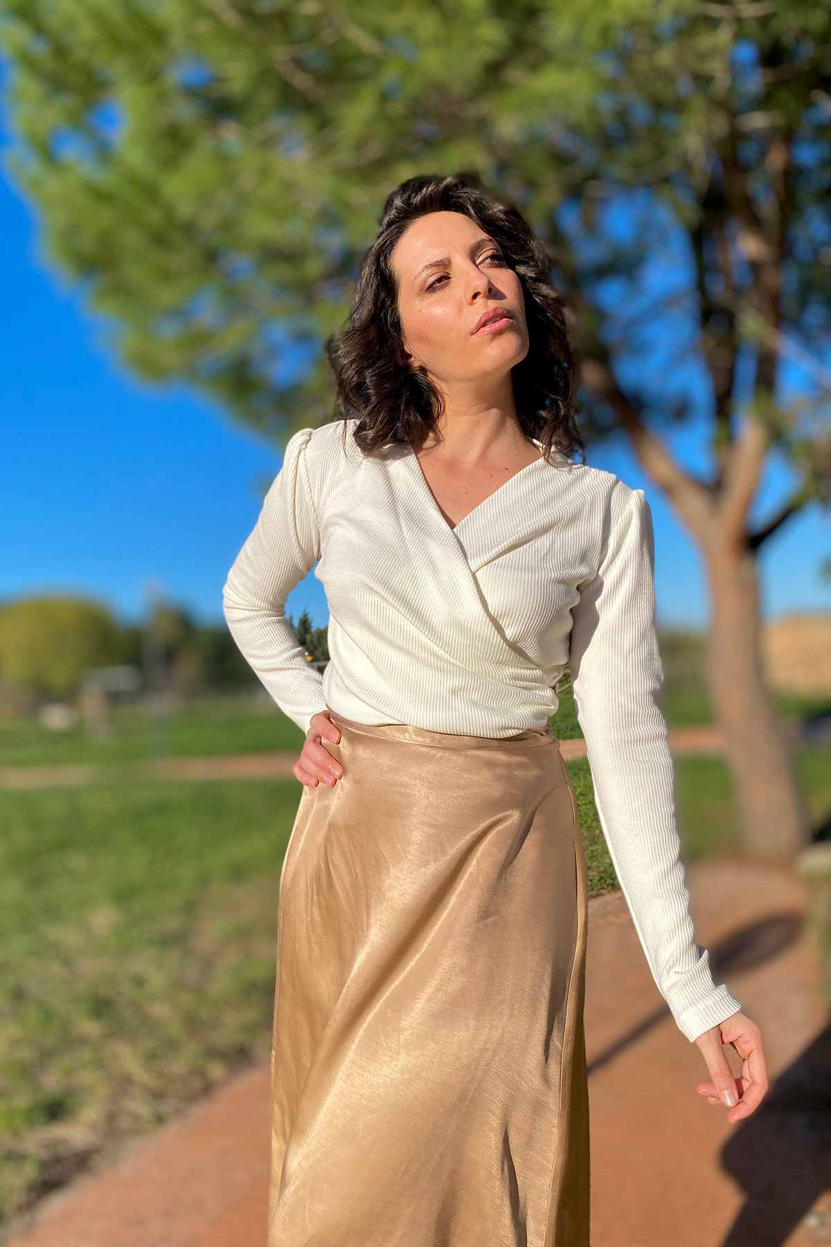Maglia incrociata ILENIA lyocell seacell costina abbigliamento sostenibile moda sartoriale responsabile etica brand malia lab
