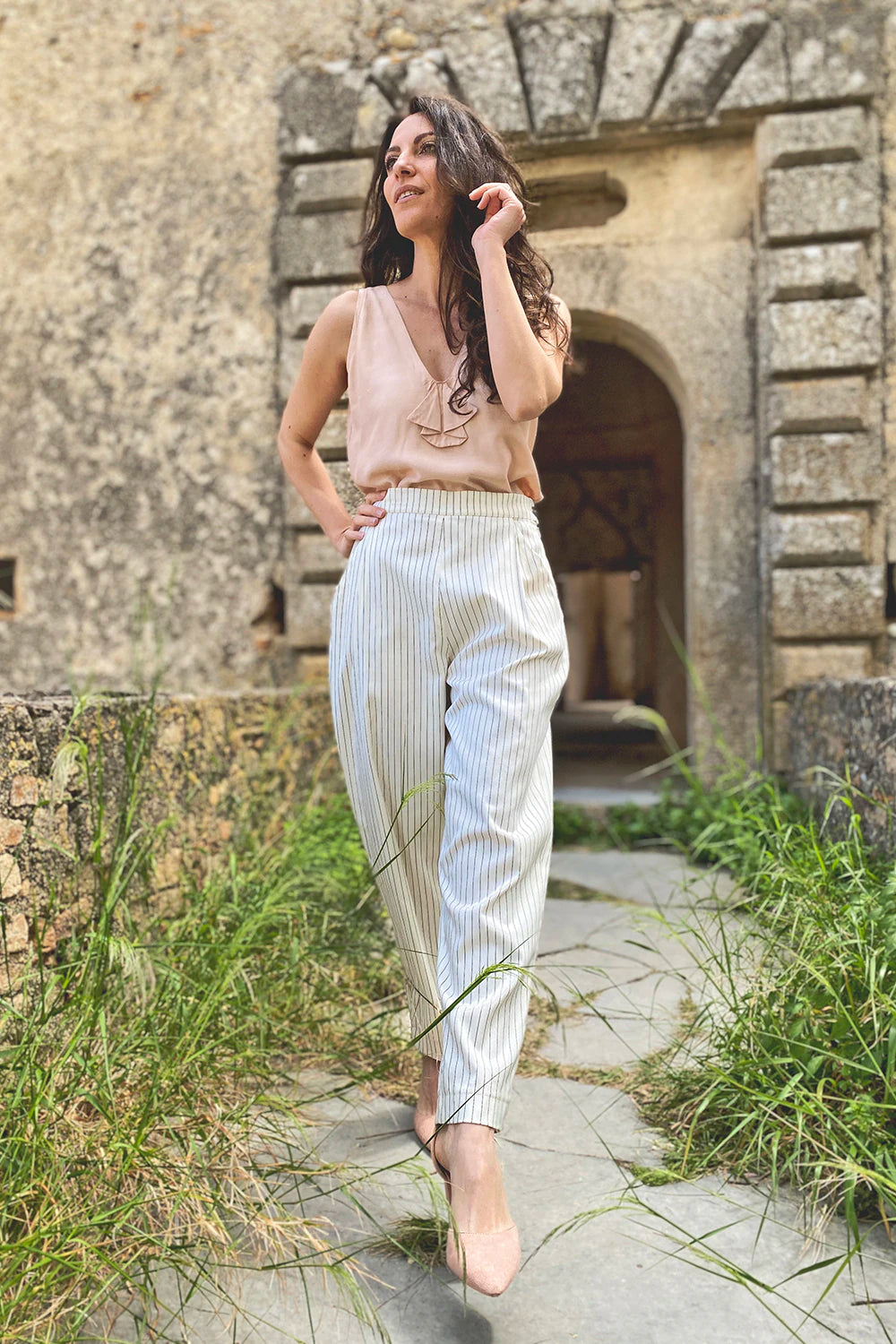 Pantalone Ada lyocell seacell gessato bianco abbigliamento sartoriale sostenibile brand artigianale malia lab

