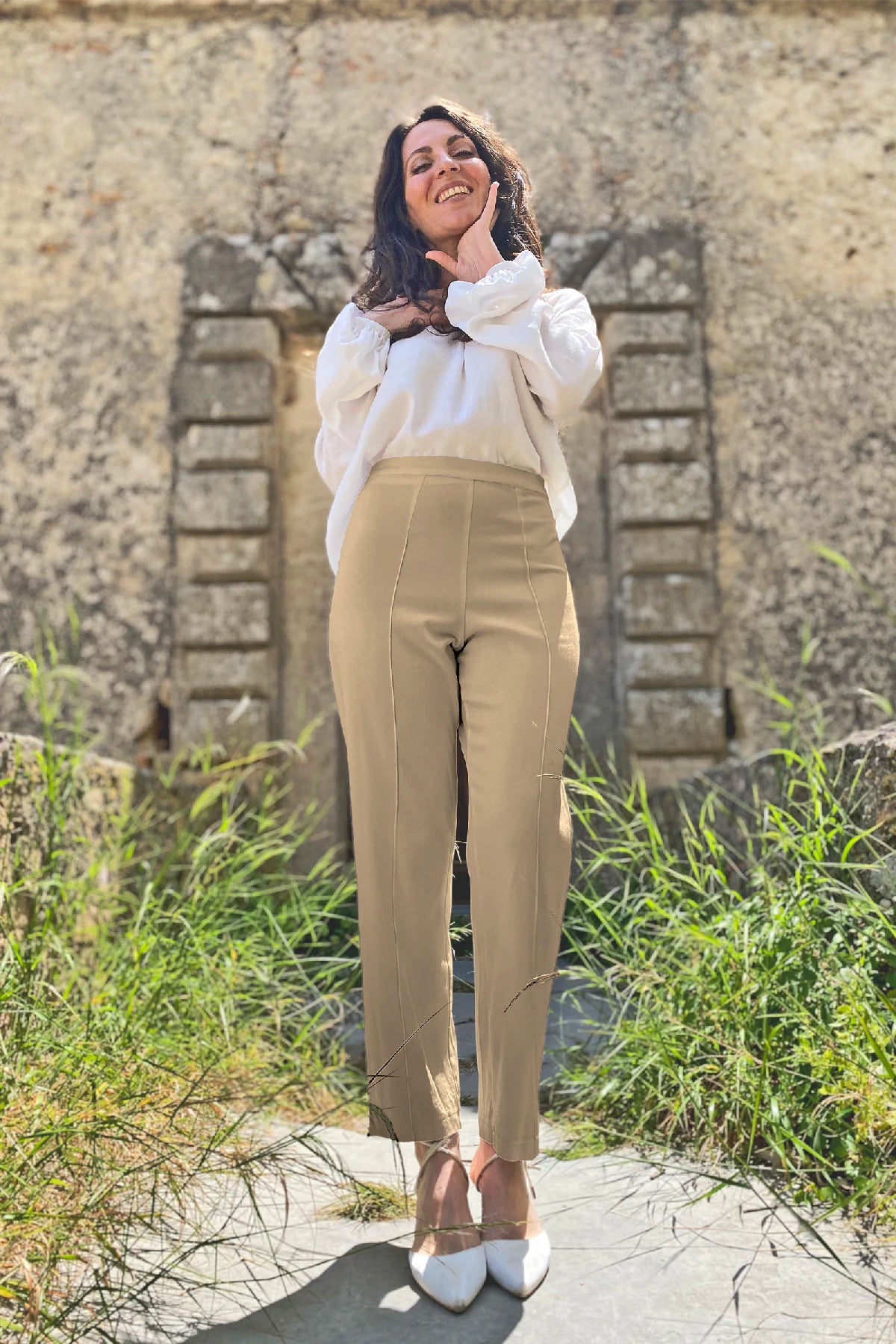 Pantalone Chiara bamboo ecologico abbigliamento sartoriale sostenibile brand etico malia lab vista beige
