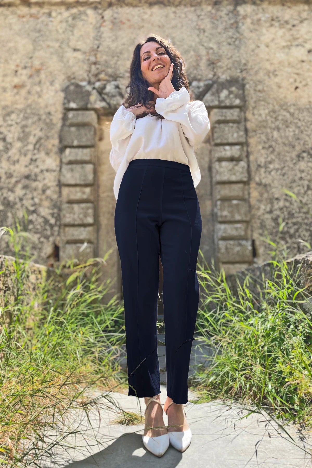 Pantalone Chiara bamboo ecologico abbigliamento sartoriale sostenibile brand etico malia lab vista blu scuro
