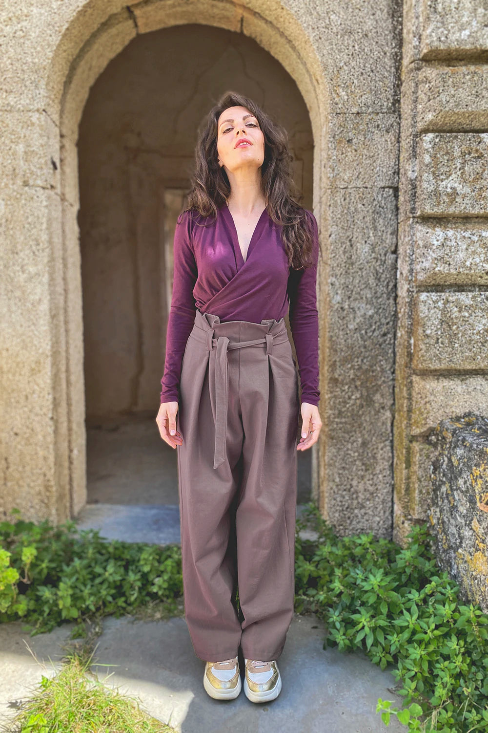 Pantalone Elaine ampio pieghe cotone abbigliamento sartoriale sostenibile brand malia lab malva
