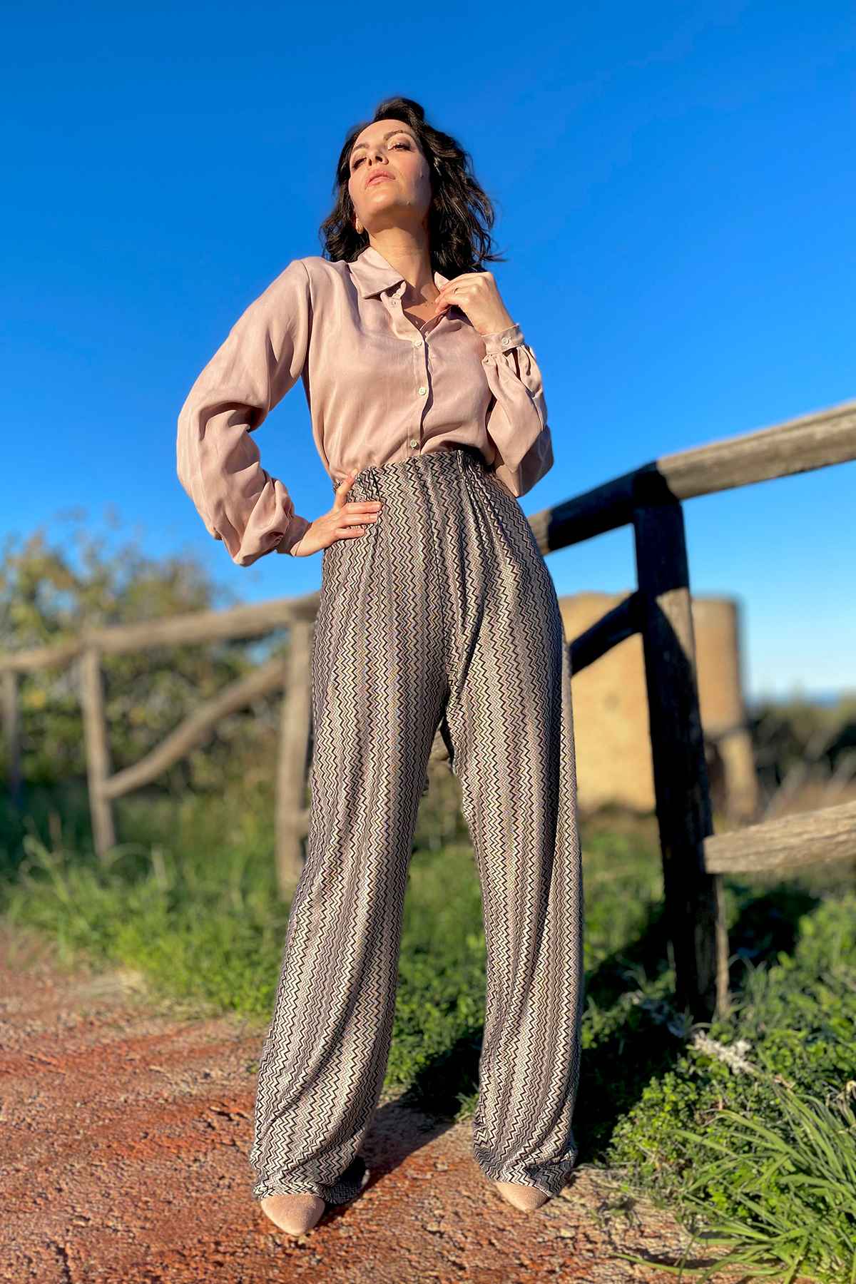 Pantaloni DORA calda ecoviscosa fantasia geometrica abbigliamento sostenibile moda sartoriale responsabile etica brand malia lab
