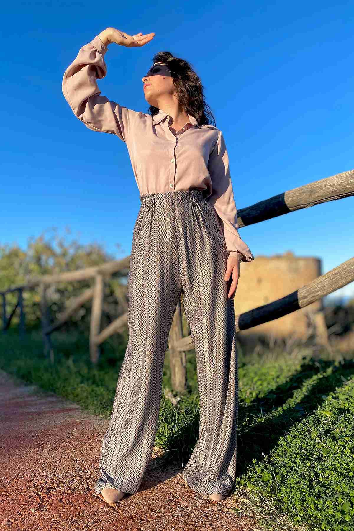 Pantaloni DORA ecoviscosa vegetale calda fantasia geometrica abbigliamento sostenibile sartoriale moda responsabile etica brand malia lab
