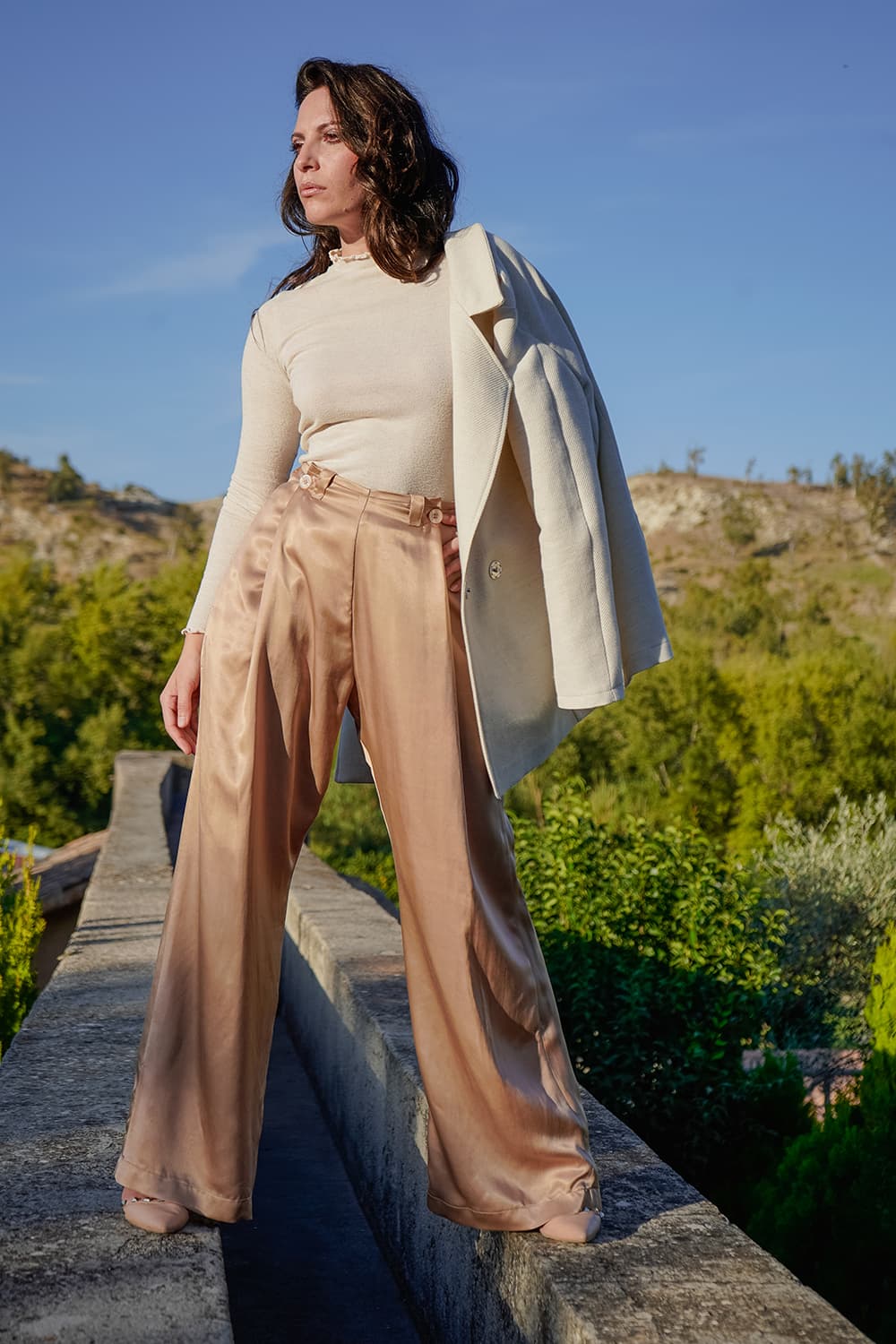 Pantaloni Gabriela cupro giacca Benedetta lana cotone malia lab atelier moda sostenibile artigianale