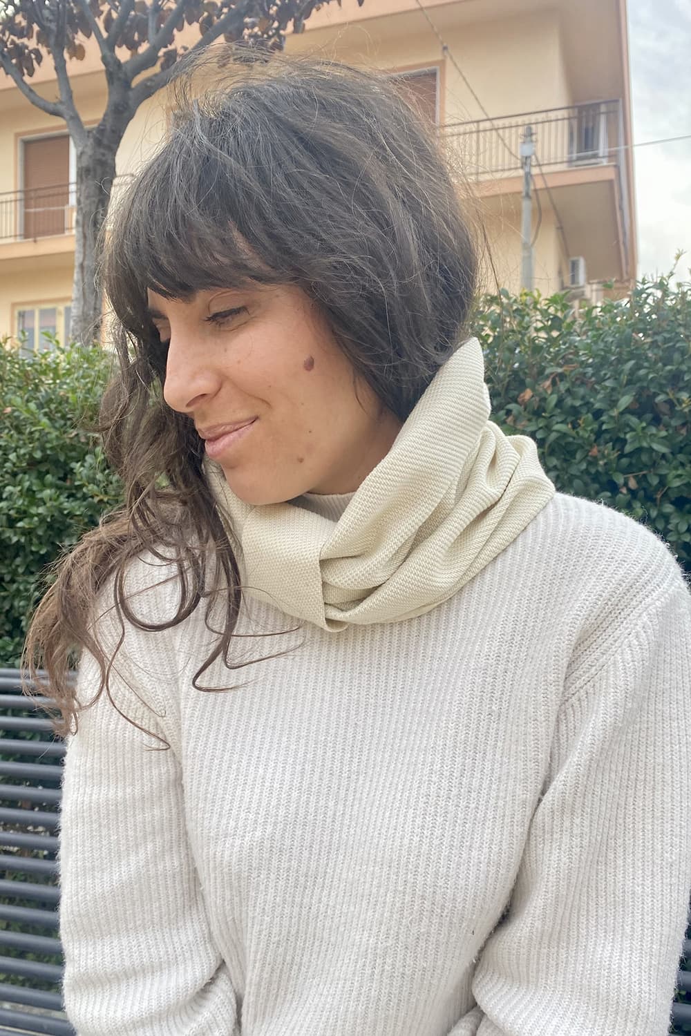 Scaldacollo in lana biologica Nathalie atelier moda artigianale etica sostenibile brand malia lab accessori di moda artigianale accessori sostenibili canapa biologica lino biologico cotone biologico
