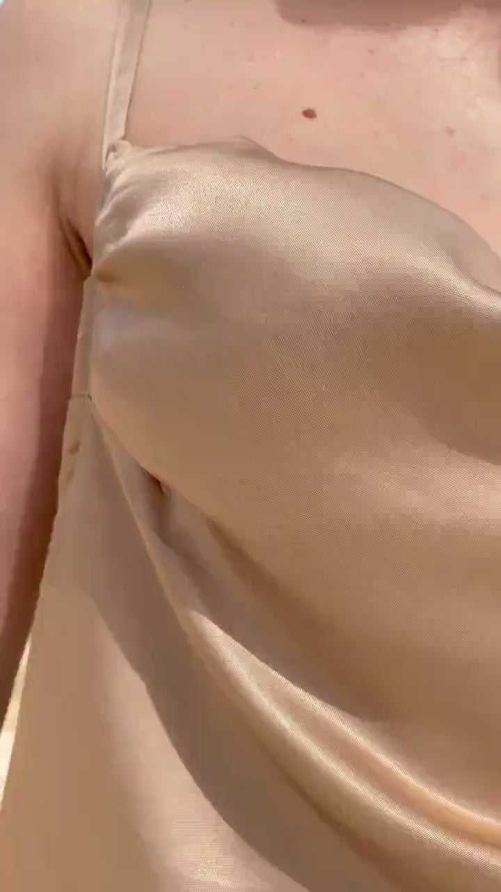 Slipdress in cupro lyocell trasformabile abbigliamento sostenibile vestiti ecosostenibili donna brand malia lab moda etica sartoriale indossato