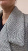 Dettaglio Flavia Amato indossa Cappotto Ilaria lana biologica brand malia lab moda artigianale sostenibile etica capospalla sostenibile cappotto artigianale sartoriale abbigliamento ecosostenibile donna