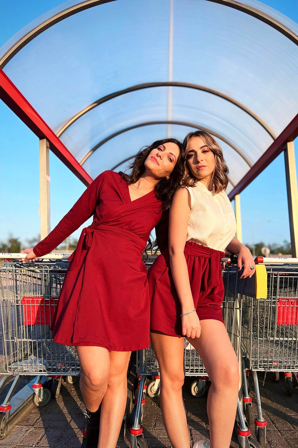 Abito a portafoglio Caroline chiusura con cinta in vita cotone felpato caldo malia lab atelier moda sostenibile artigianale etica Vestiti etici Abiti sartoriali sostenibili Abbigliamento ecosostenibile made in italy fibre naturali