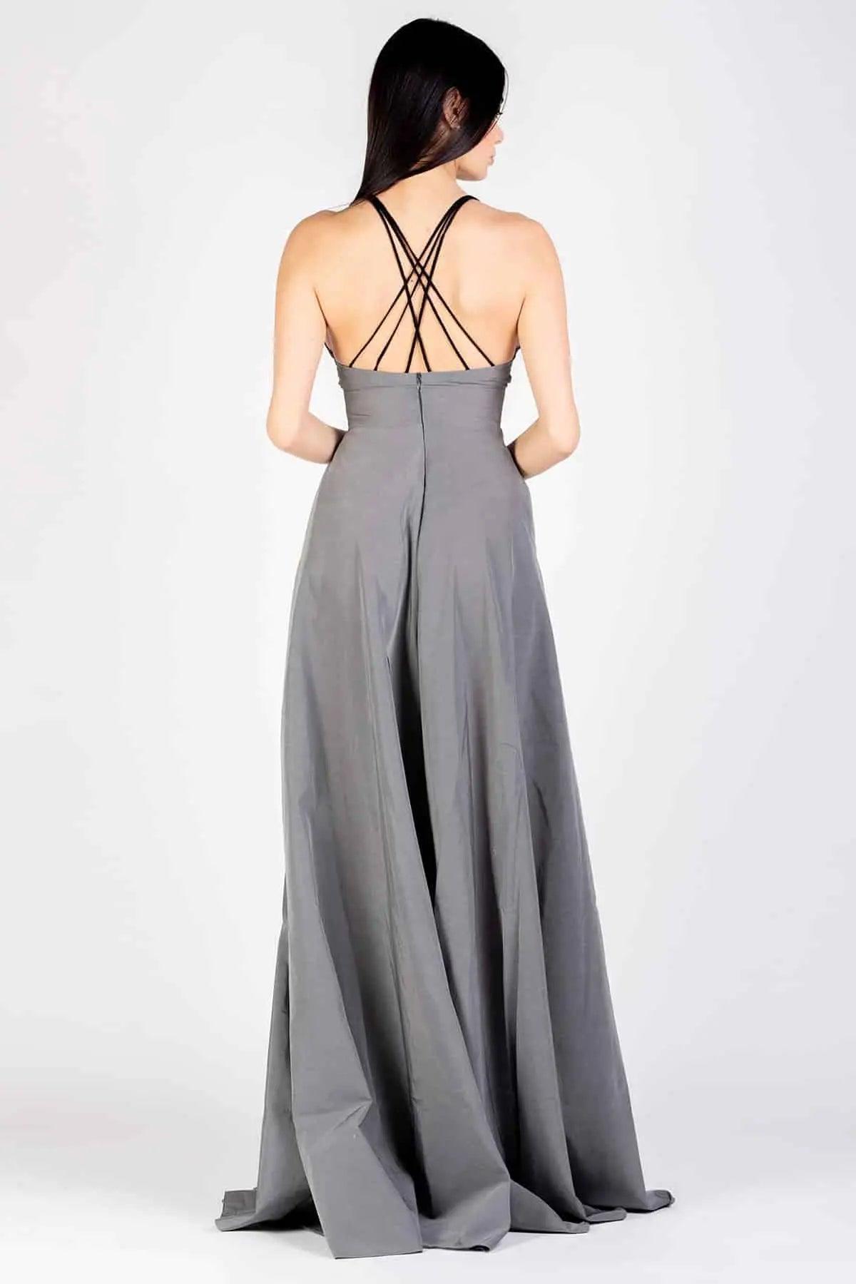 Abito in Cupro Irene cotone biologico elegante cerimonia vestibilita comoda ampia gonna spalline all'uncinetto brand malia lab abbigliamento artigianale abbigliamento sostenibile vestiti etici donna fibre naturali dettaglio posteriore