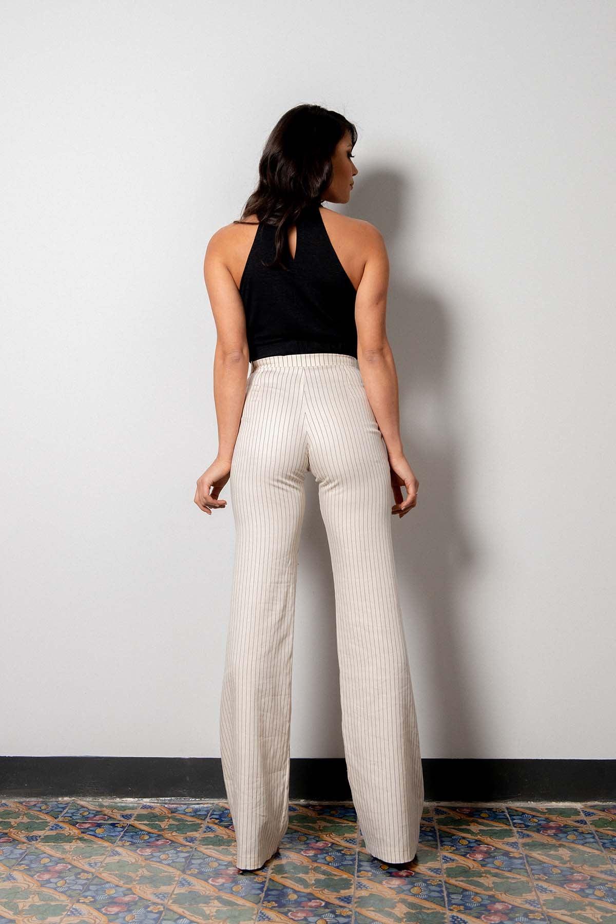 Pantalone palazzo FEDERICA gessato lyocell seacell abbigliamento sartoriale artigianale etico atelier brand malia lab tessuti naturali pantalone sartoriale su misura dettaglio posteriore