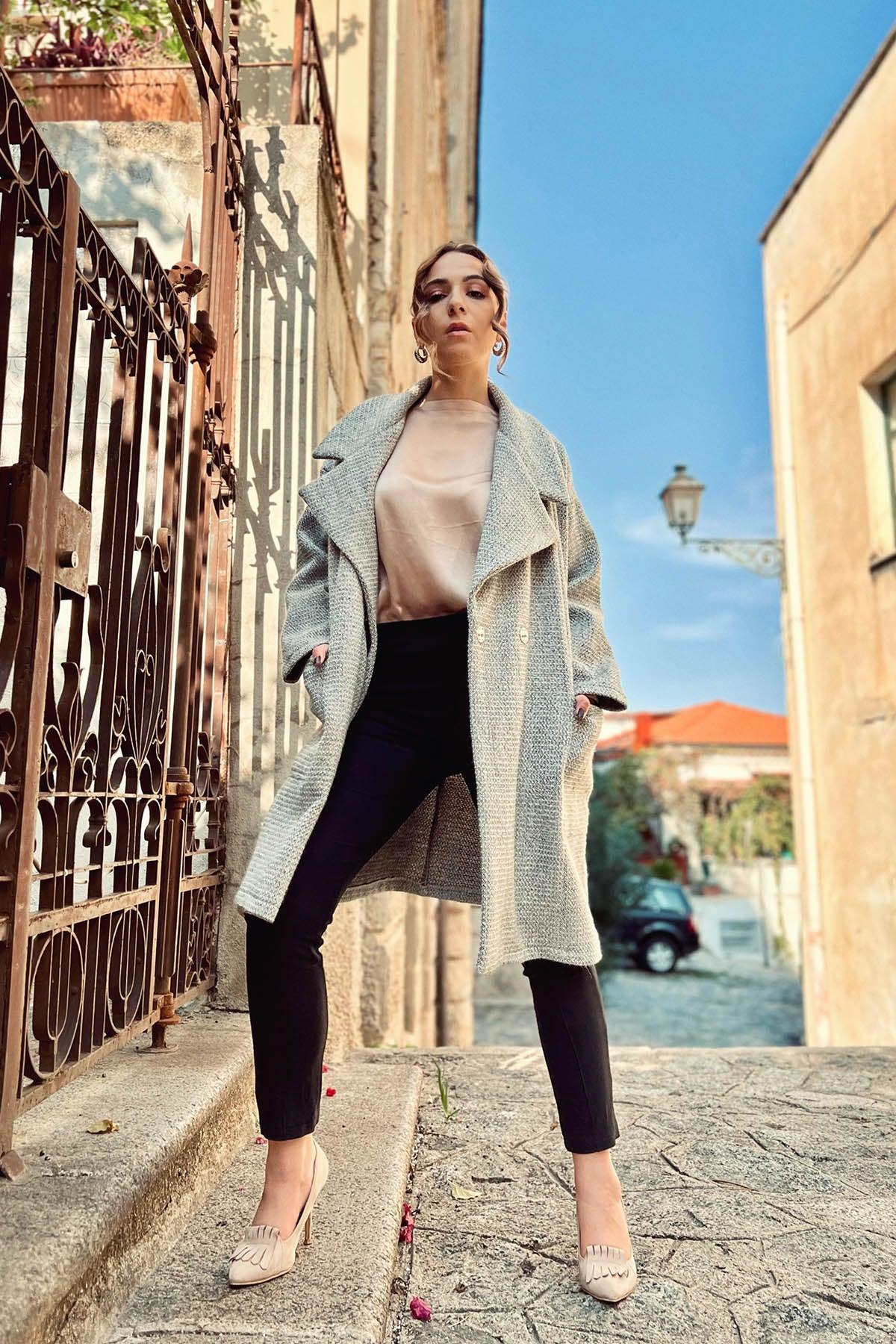 Cappotto Ilaria lana biologica brand malia lab moda artigianale sostenibile etica capospalla sostenibile cappotto artigianale sartoriale abbigliamento sostenibile donna