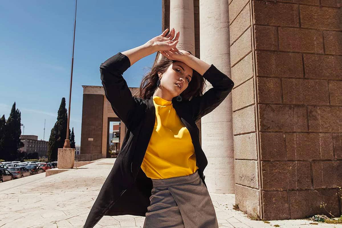 Giacca Amelia bamboo ecologico brand malia lab atelier moda etica sostenibile artigianale abbigliamento sostenibile donna vestiti ecosostenibili tessuti naturali giacca sartoriale capospalla su misura dettaglio