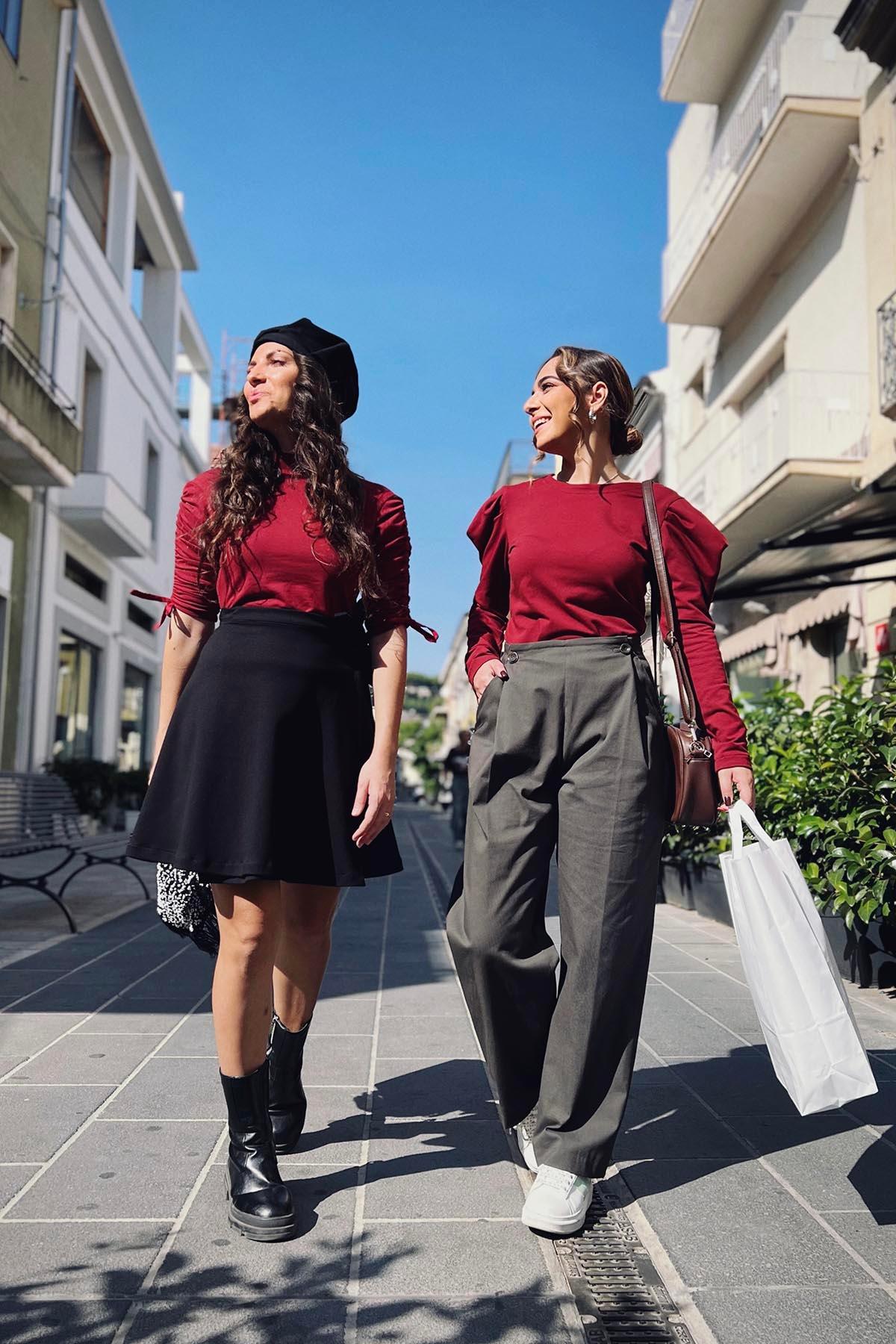  Gonna ENRICA cotone felpato biologico malia lab atelier moda artigianale etica gonna artigianale autunno inverno abbigliamento sostenibile donna indossata da Flavia Amato