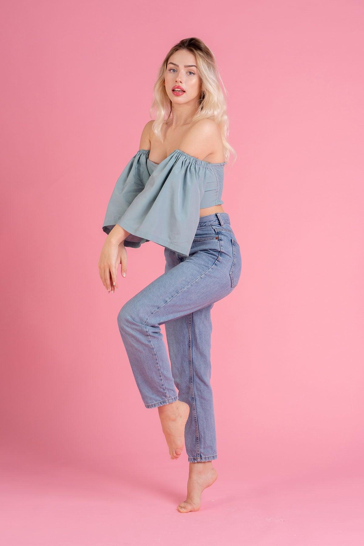 Maglia top June cupro cotone biologico filati naturali brand malia lab moda biologica artigianale sostenibile manica a palloncino dettaglio manica ceruleo