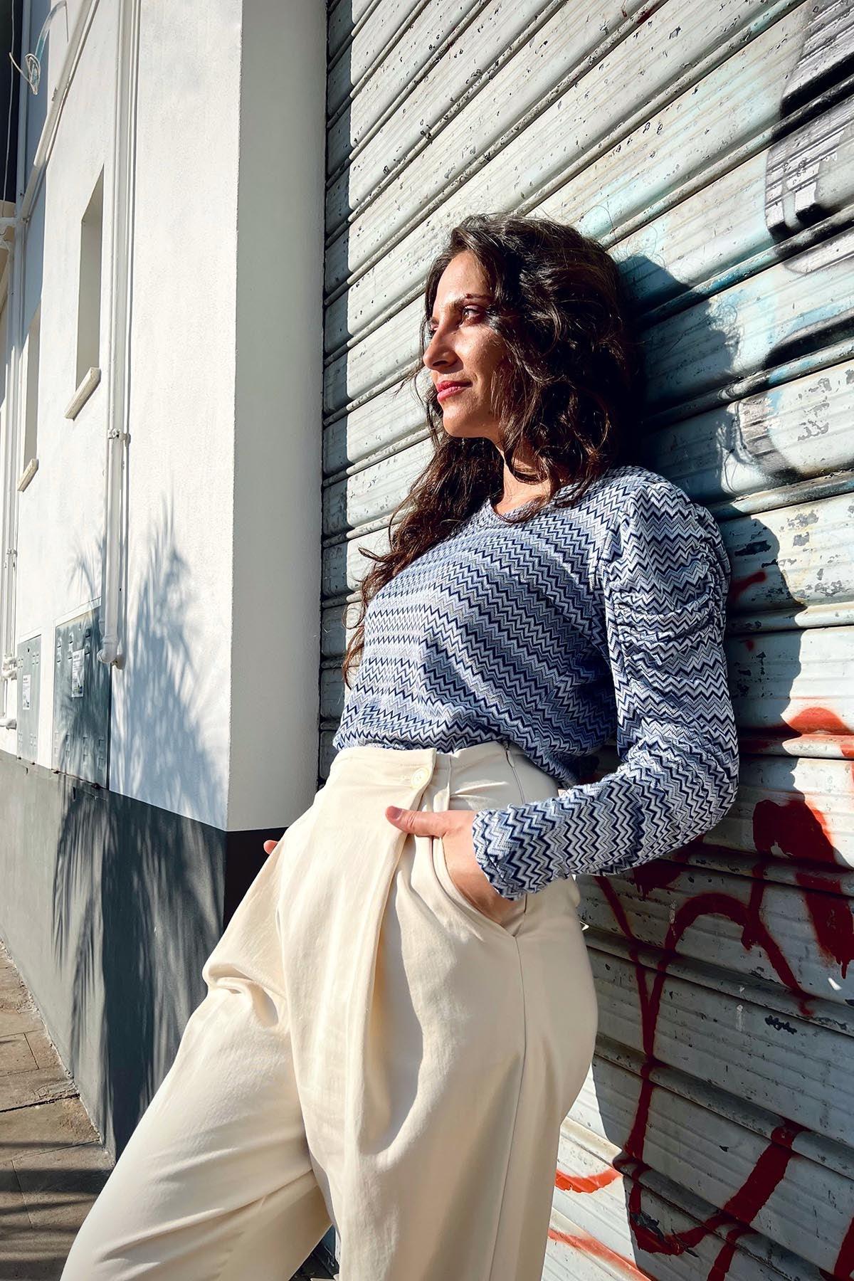  Pantalone in cotone biologico Elisa brand malia lab atelier moda etica sostenibile artigianale abbigliamento sostenibile donna vestiti ecosostenibili dettaglio ravvicinato