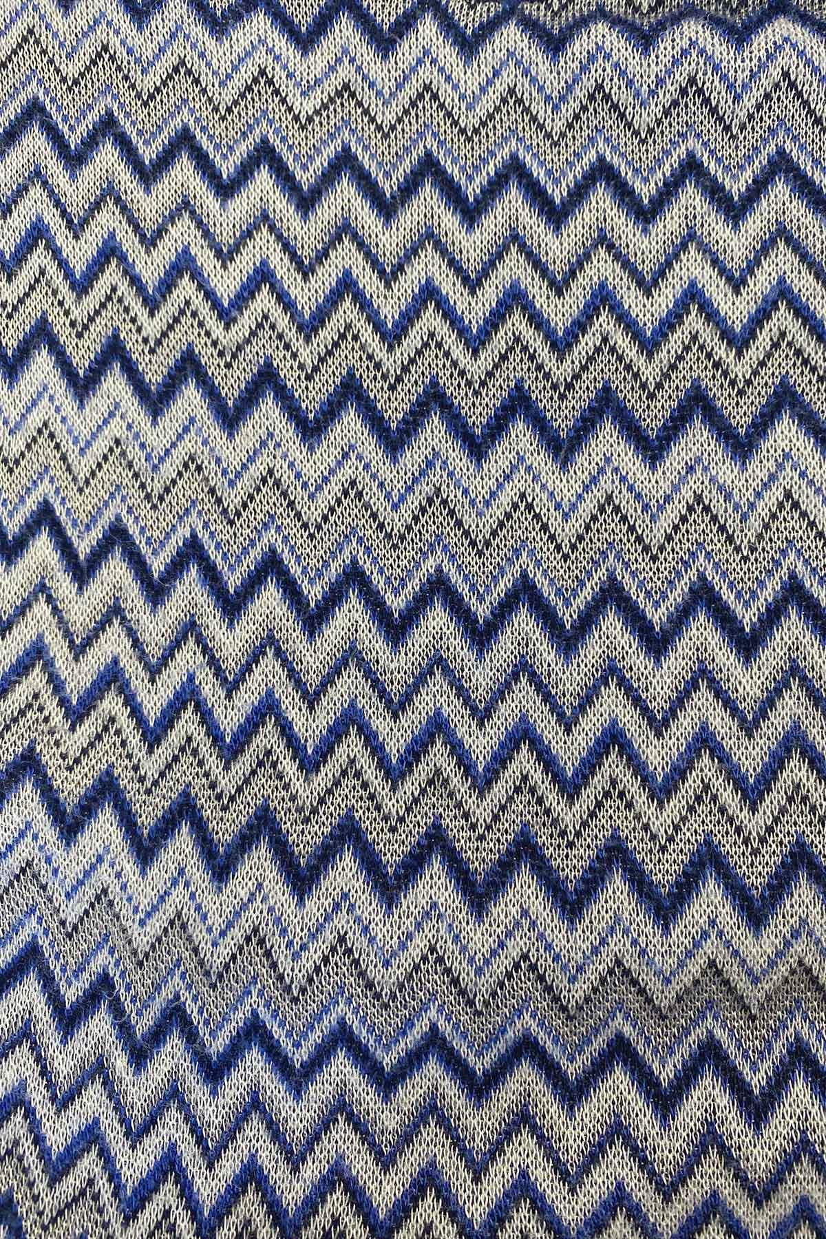 Dettaglio trama blu argento Pashmina Rainbow ecoviscosa brand malia lab accessori di moda artigianale accessori di abbigliamento sostenibile tessuti certificati 